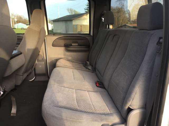 2004 Ford F-250 Super Duty XLT 4dr Crew Cab 4WD SB